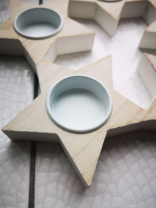 Drewniany świecznik w kształcie gwiazdy