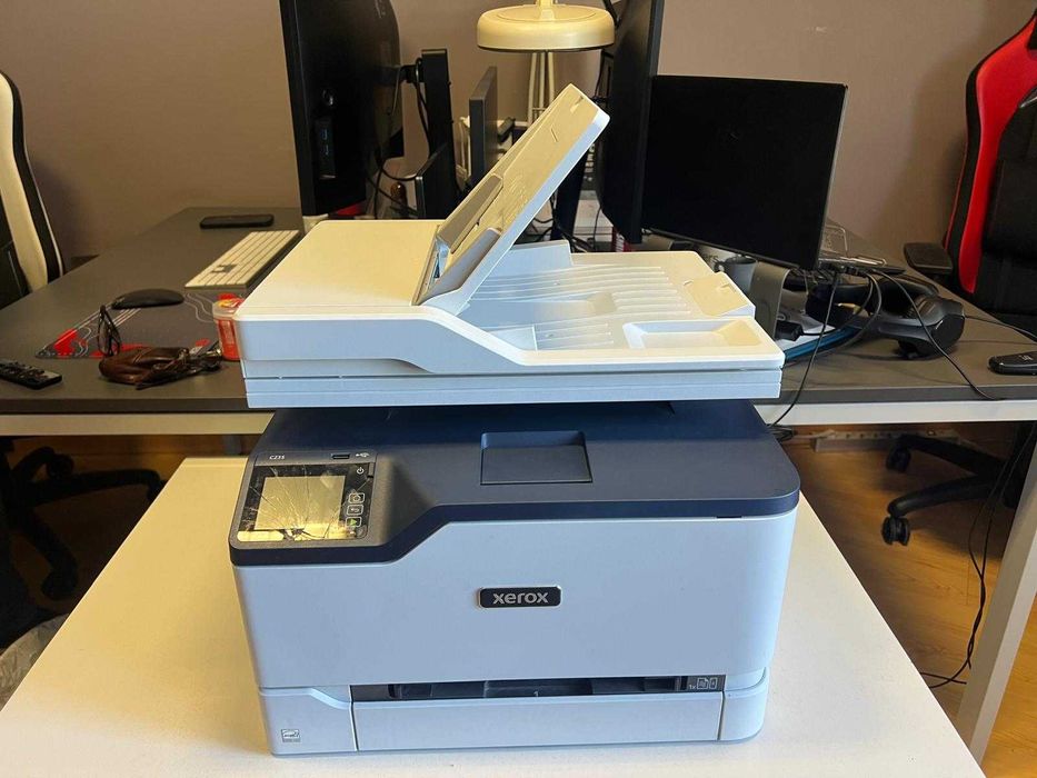 Impressora multifunção a cores Xerox C235