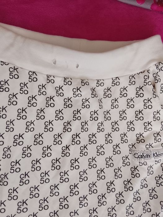 Biała spódnica dresowa Calvin Klein