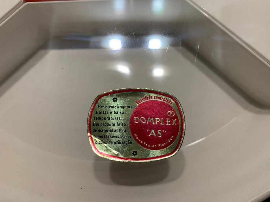 Prato com tampa e divisórias aperitivos Domplex