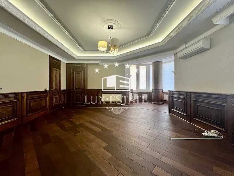 Продажа помещения 215 м2 пер. Лопатиский, метро Коституции
