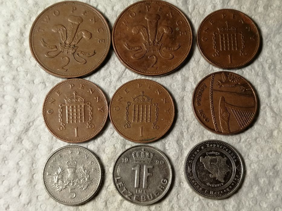 Różne monety ze świata