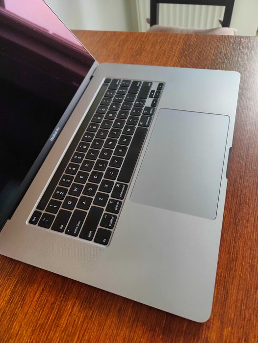 Laptop Apple MacBookPro 16,1. A2141, 2019