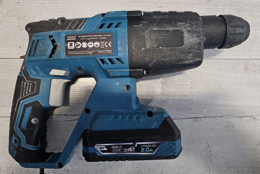 Młot udarowo-obrotowy akumulatorowy Dedra DED7048 +bateria