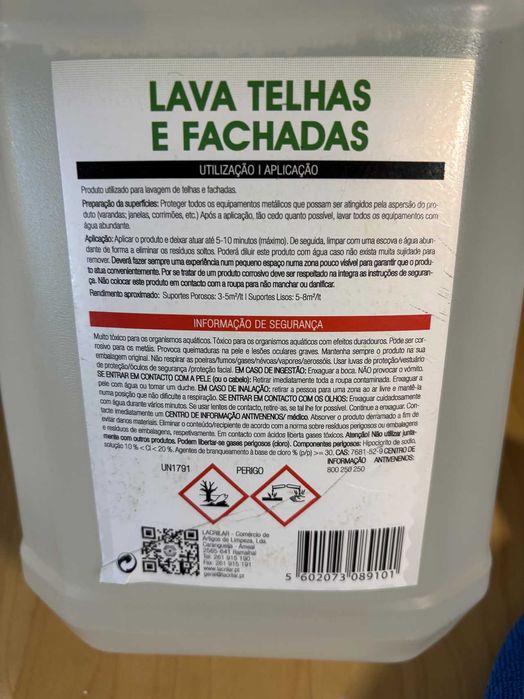 Lacrilar 5L Lava Telhas e Fachadas (Hipoclorito de Sódio)
