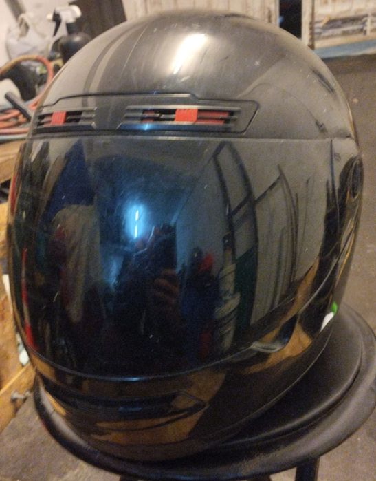 Capacete fechado de mota