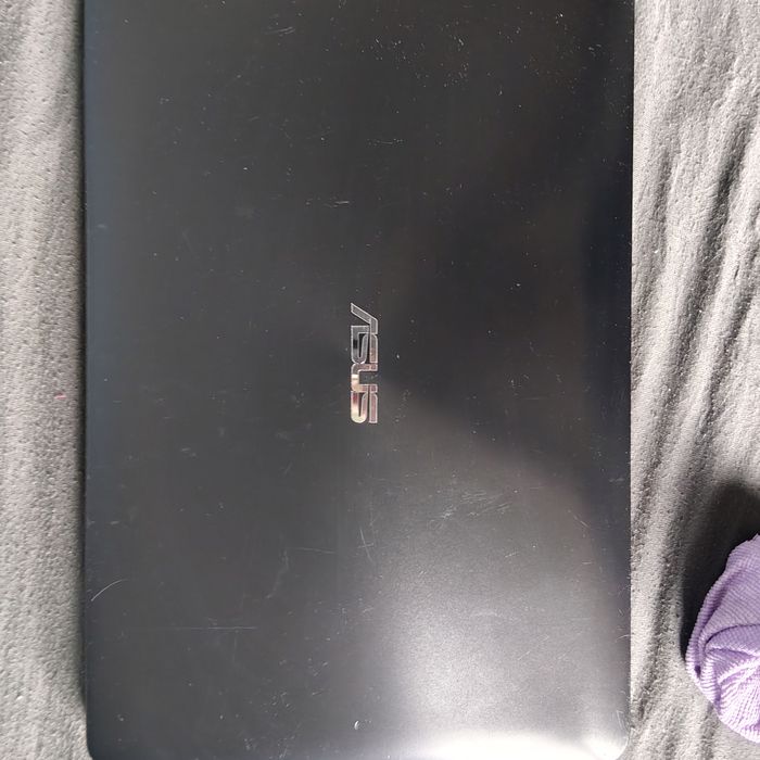 Asus A555L I7 5500U SSD opis