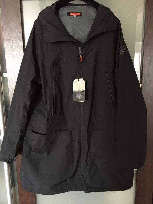 Шикарный плащ, дождевик, куртка  NAPAPIJRI