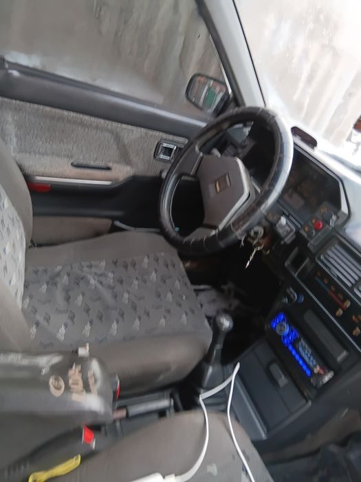 Продам мазду 323