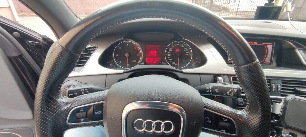 Audi A4 b8 TDI 2.0 S-line  (143 к.с.) 2009 р