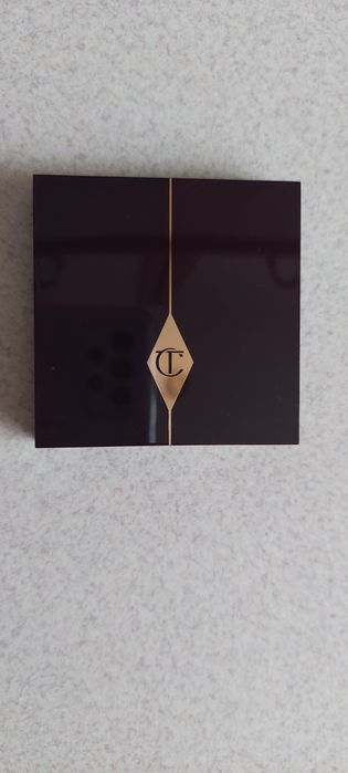 Charlotte Tilbury- paleta cieni