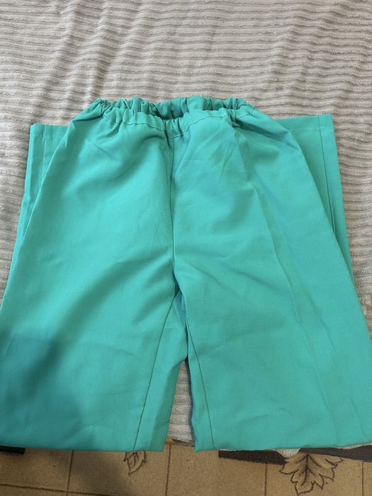 Хірургічний костюм, жіночий