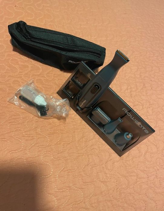 Vendo máquina barbear da Rowenta.