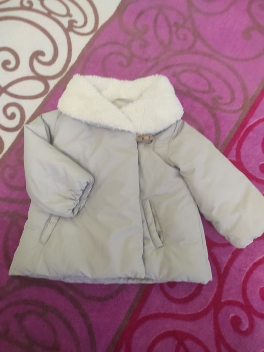 Продам тепленьку куртку для дівчинки 86р