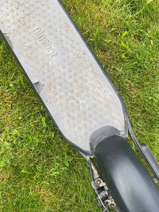 Електросамокат Segway-Ninebot F25E