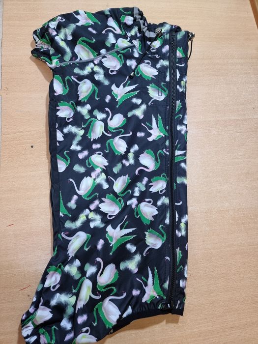 Різний одяг на собак та котів, є розпродаж та пошиття по вашим замірам