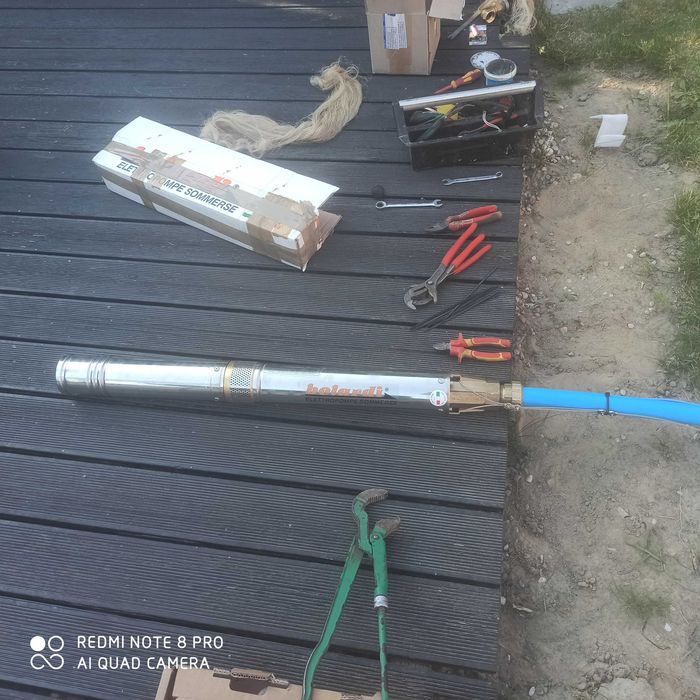Wiercenie studni głębinowych i abisyńskich, montaż pomp, uzdatnienie