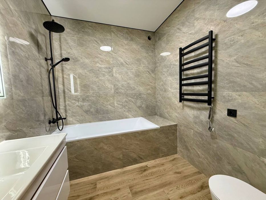 Сучасний будинок з ремонтом у Дмитрівці