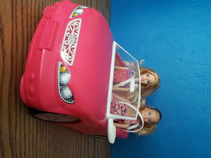Carro descapotável da Barbie