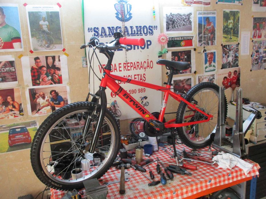 Bicicleta B’Twin Criança Roda 20 Vermelha 5 velocidades