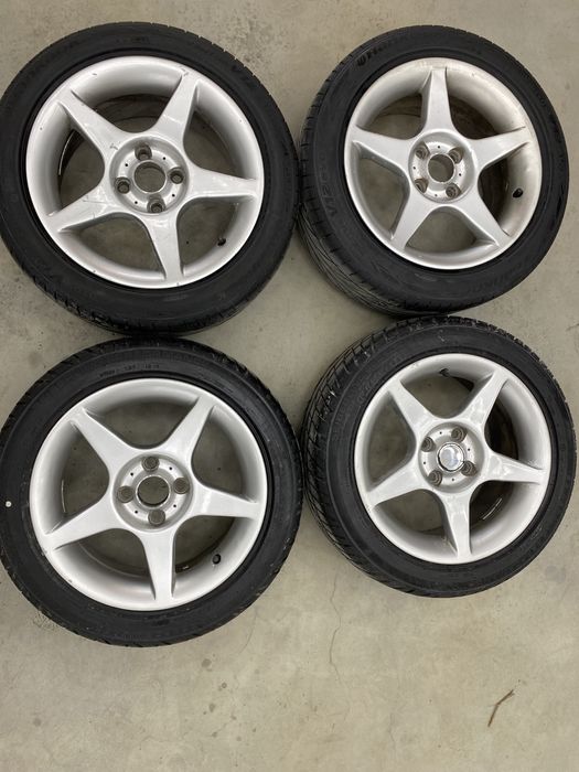 Jantes com pneus 4/100 furaçao Honda