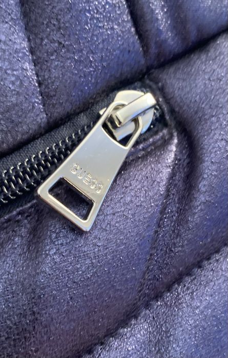 Kurtka Guess - oryginalna kurtka Guess