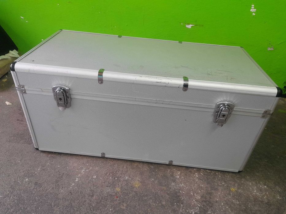 Kufer Walizka skrzynia case pokrowiec aluminiowy