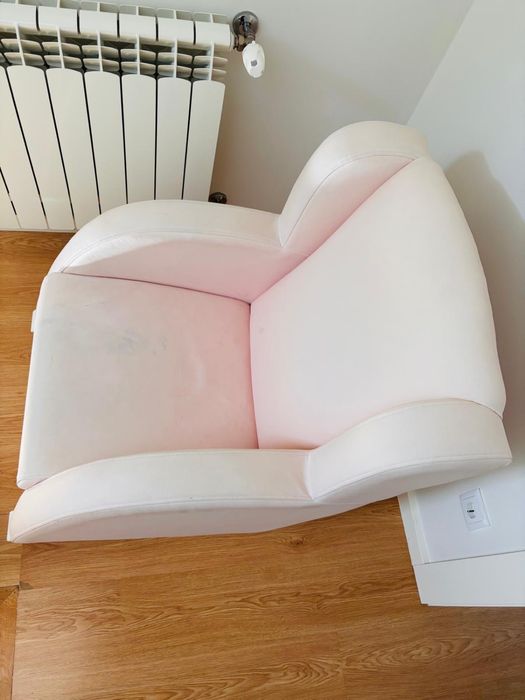 Sofa de baloiço rosa pastel