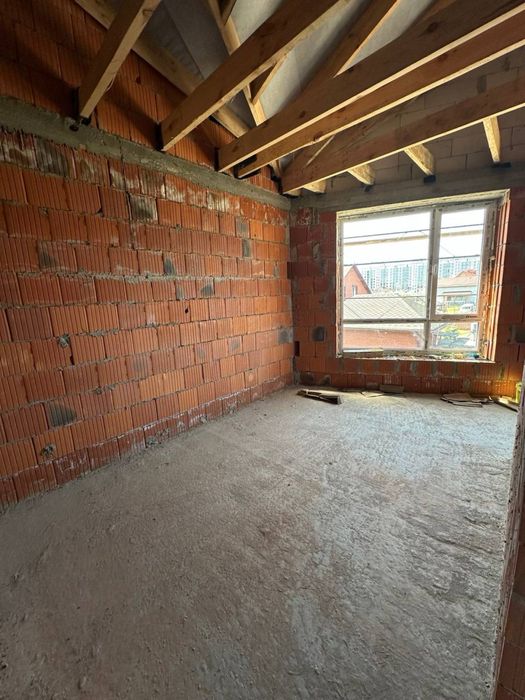 Центр Бучі- Таунхаус з газом та центральними комунікаціями!