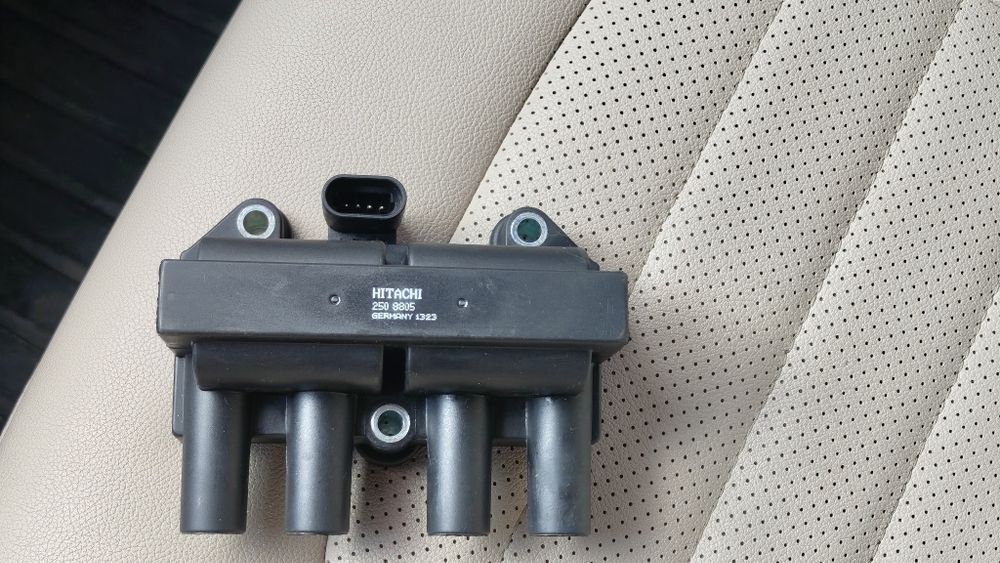 Котушка запалювання DAEWOO Lanos "1.5, 1.6.  HITACHI 2508805
