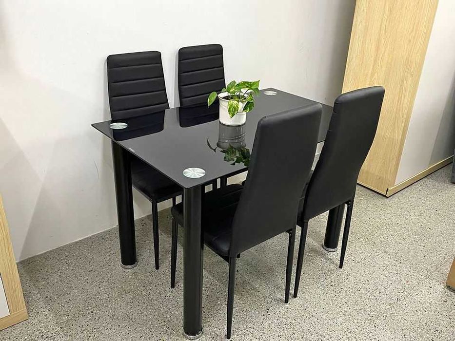 mesa de vidro e 4 cadeiras portes grátis