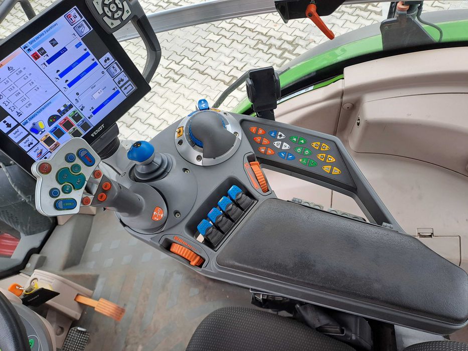 Ciągnik Fendt 828 Vario PP