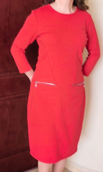 Sukienka midi czerwona z dzianiny r.36-38"Top Secret" nowa.