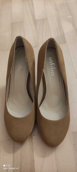 Karmelowe szpilki, rozmiar 39