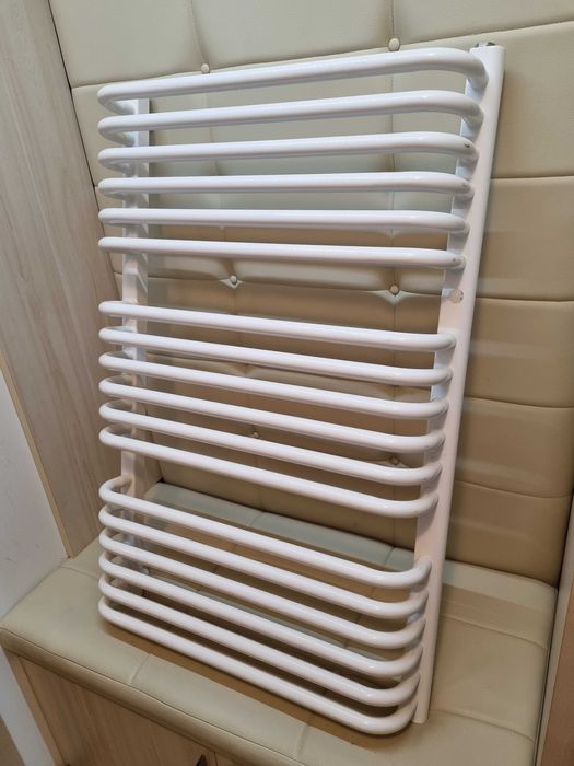 Grzejnik łazienkowy Instal Projekt standard  60/90 biały używany