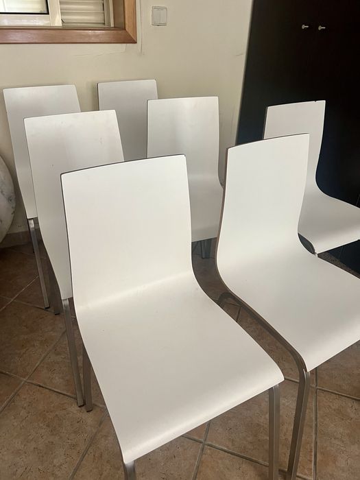 Conjunto de 6 cadeiras brancas + 1 de oferta