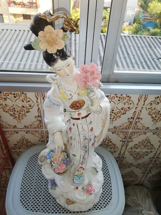 Estátua 60 centímetros