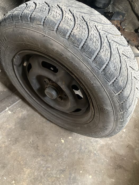 Диски с резиной r 13  4/98  б/у