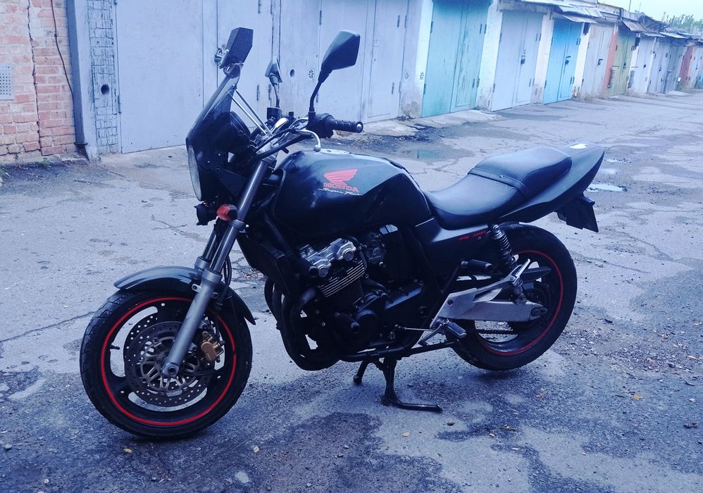 Продам надійний Honda cb 400 sf