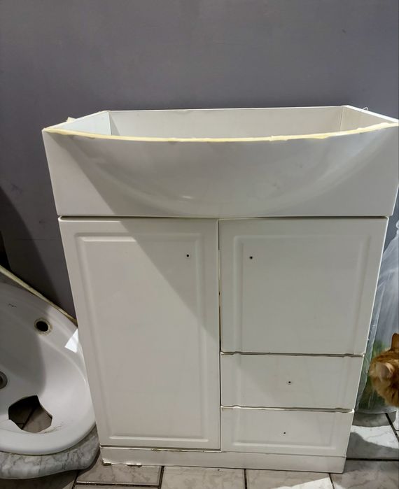 Мармурова столешня+акриловий карніз  під умивальник Іспанія SANGRA