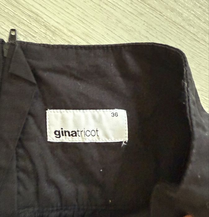 Спідниця середньої довжини з шнурівкою