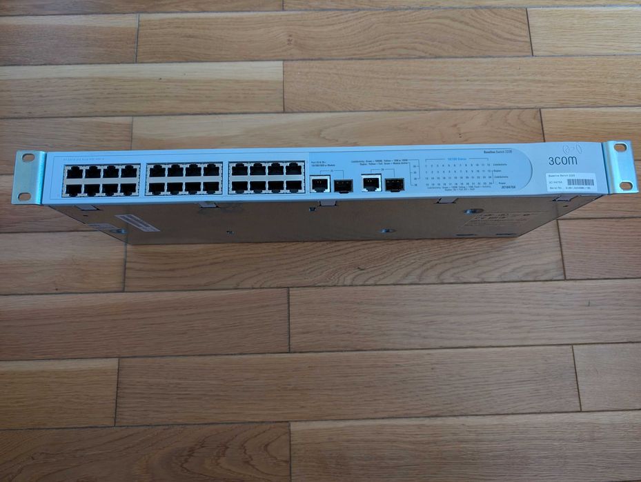 Rack Switch 3COM Baseline Switch 2226