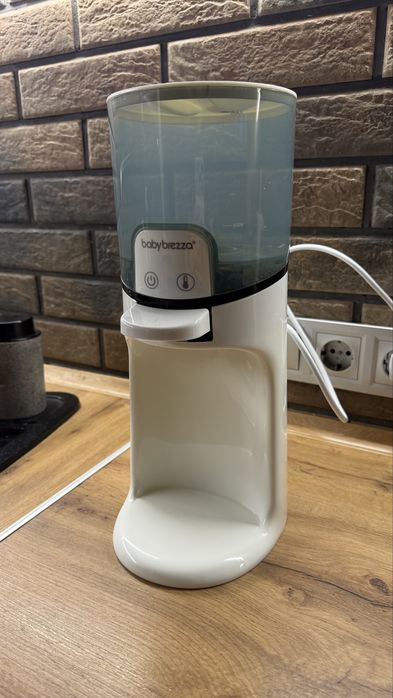 Подогрев воды для детской смеси Baby Breezza Instant Warmer
