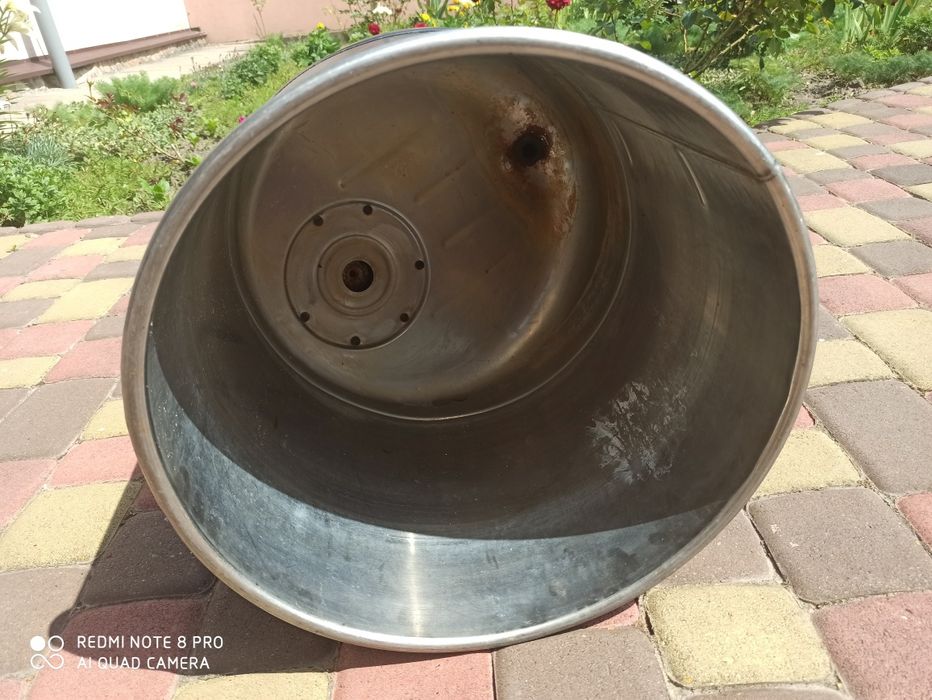 Продається ємкість для літнього душу