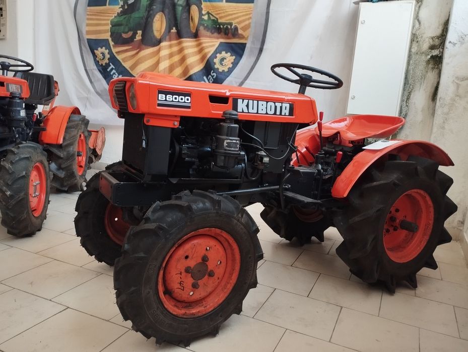 Kubota B6000 /// Capinadeira /// Transporte