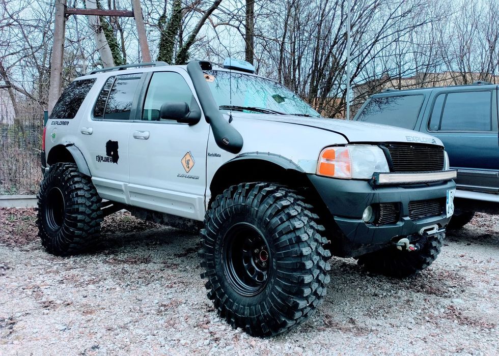 Ford Explorer 4.6 V8  MONSTER TRUCK LPG 4x4 Reduktor Opony MT 40'  7 osobowy