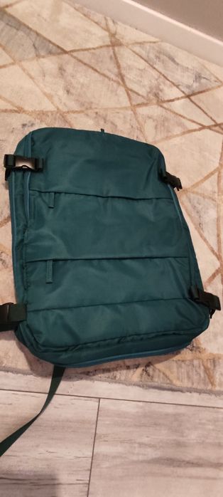 Plecak podróżny kabinowy  torba na laptop do samolotu  z kablem pojemn