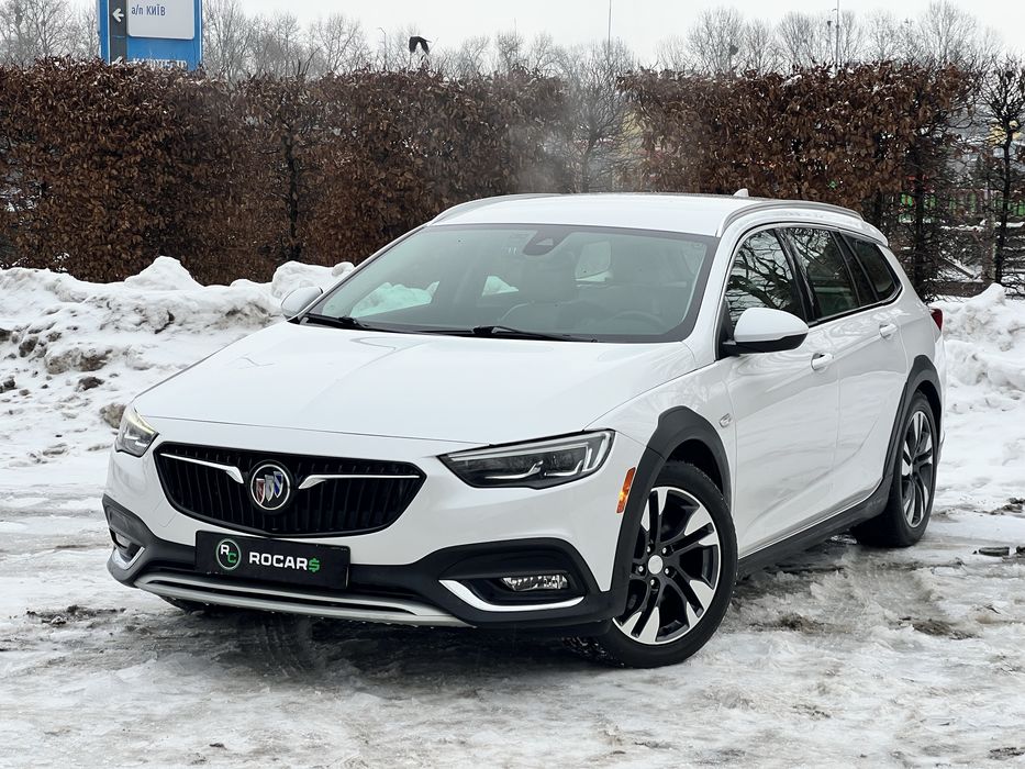 Buick Regal Tour x 2018 рік AWD
