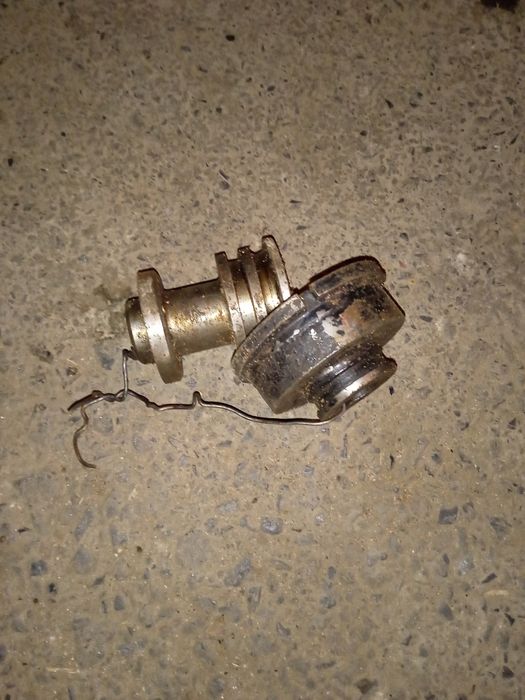 Передня частина силового циліндра газ 66