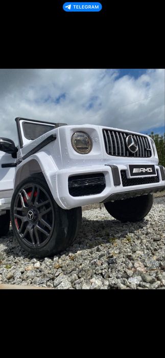 Дитяча машина на пульті